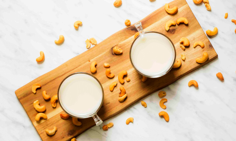 Lapte de caju cu sirop de agave